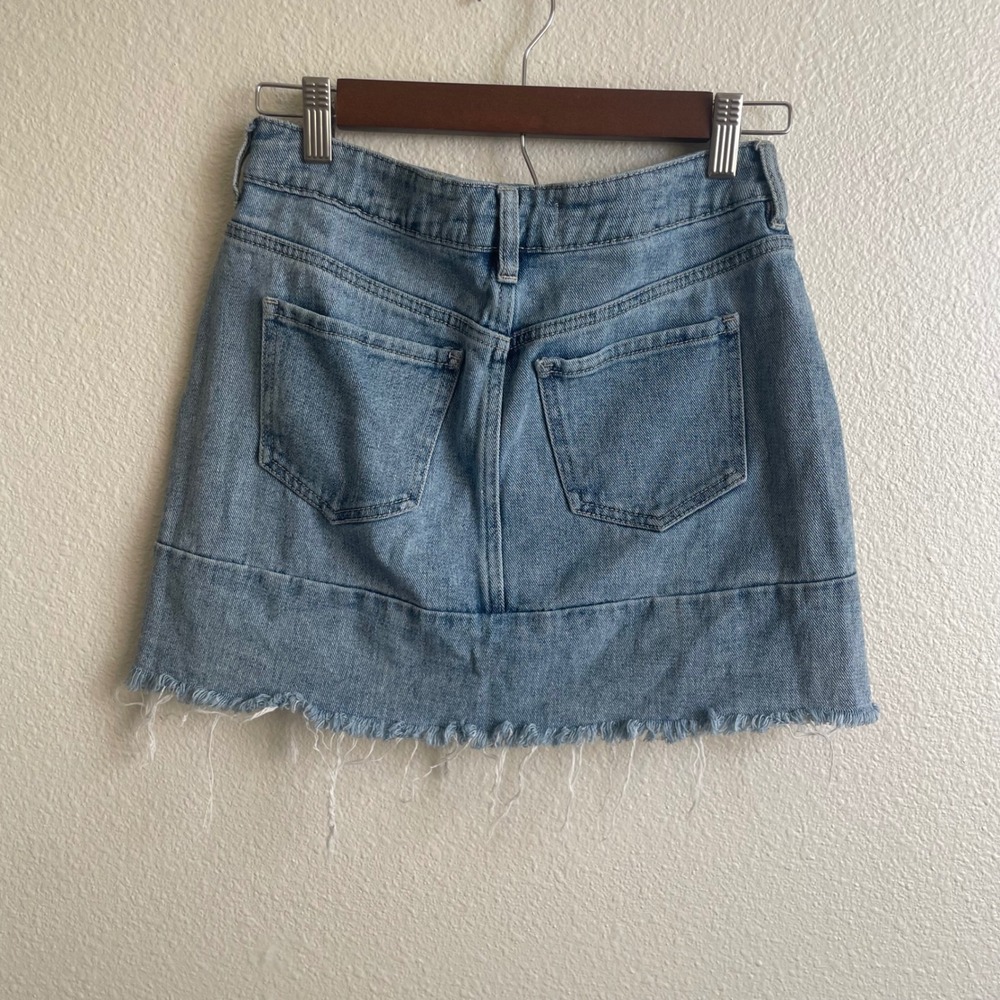 Y2K PACSUN Women's Size 25 Denim Mini Skirt Frayed Hem Front Slit Light Wash - Picture 3 of 5